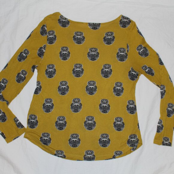 H&M Chartreuse Light Weight Long Sleeve Shirt with Black & White Owl Pattern - Picture 12 of 12